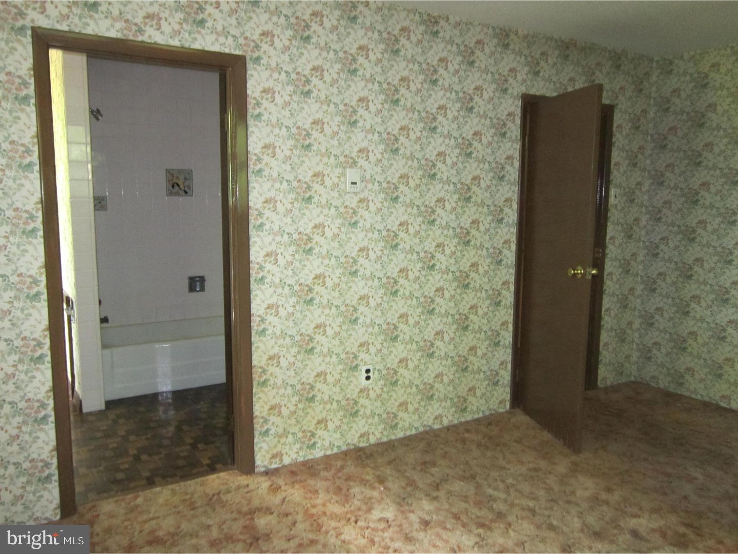 342 Lakedale Road Berlin, NJ 08009 - Photo 14 of 16 Gallery Image 14
