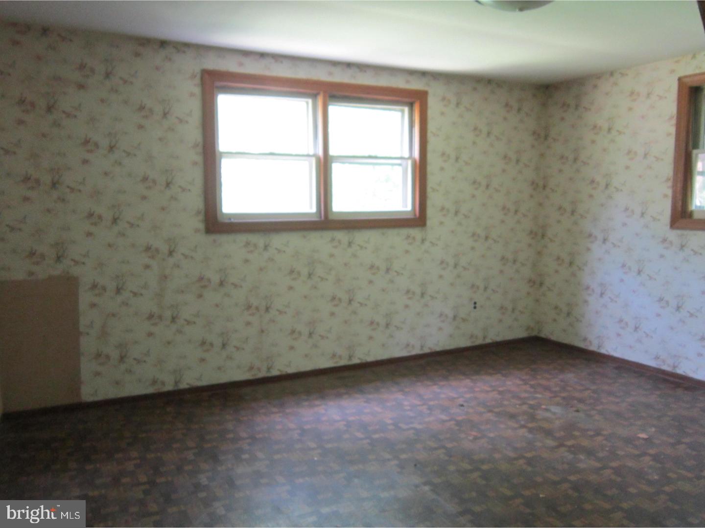 342 Lakedale Road Berlin, NJ 08009 - Photo 15 of 16 Gallery Image 15