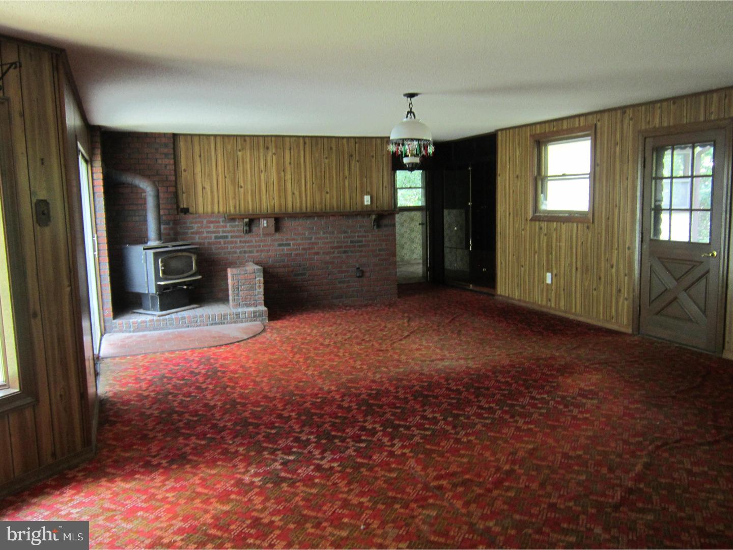 342 Lakedale Road Berlin, NJ 08009 - Photo 5 of 16 Gallery Image 5