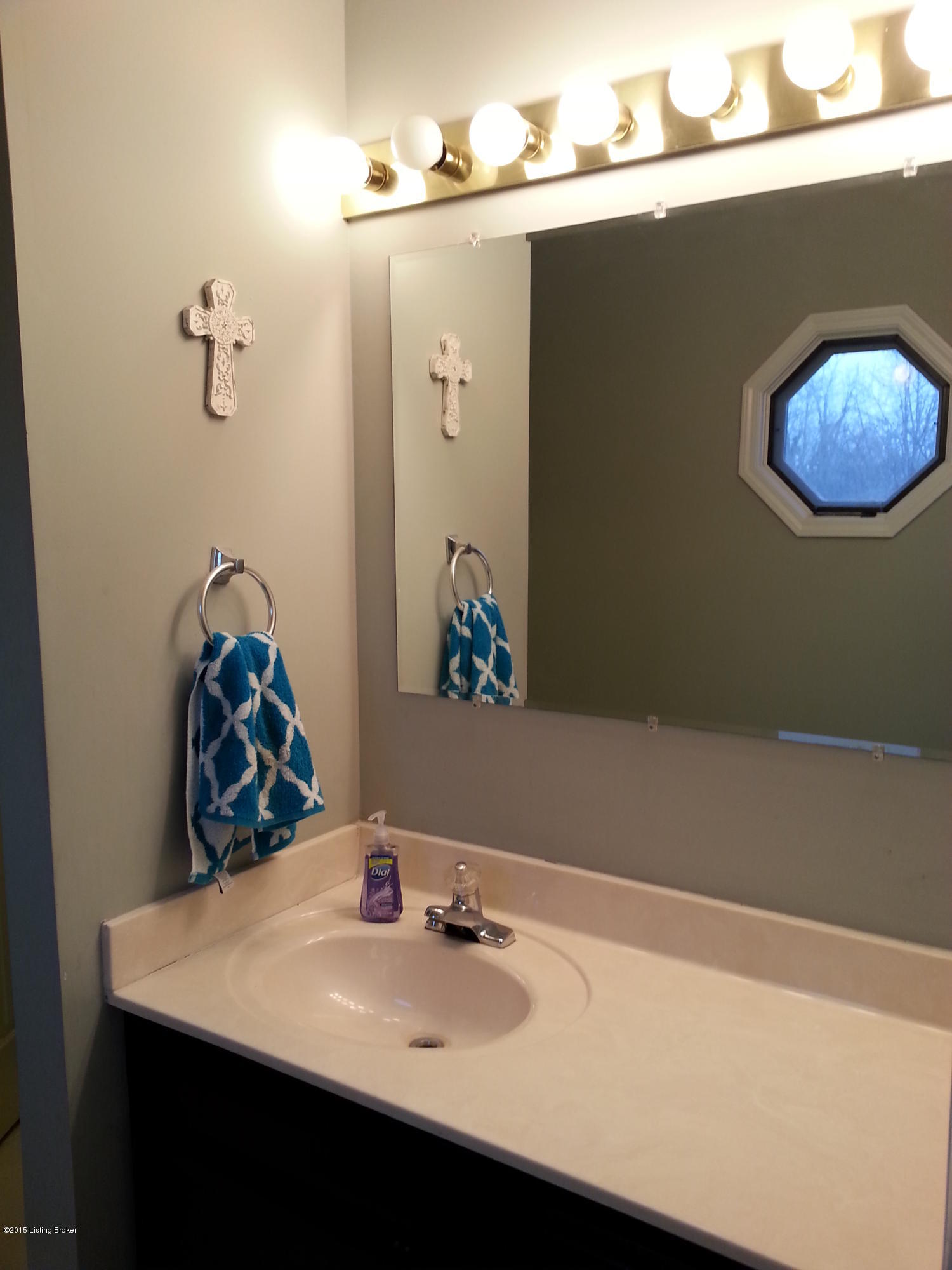 10301 Vantage Road Jeffersontown, KY 40299 - Photo 45 of 54 20150319_172125.jpg