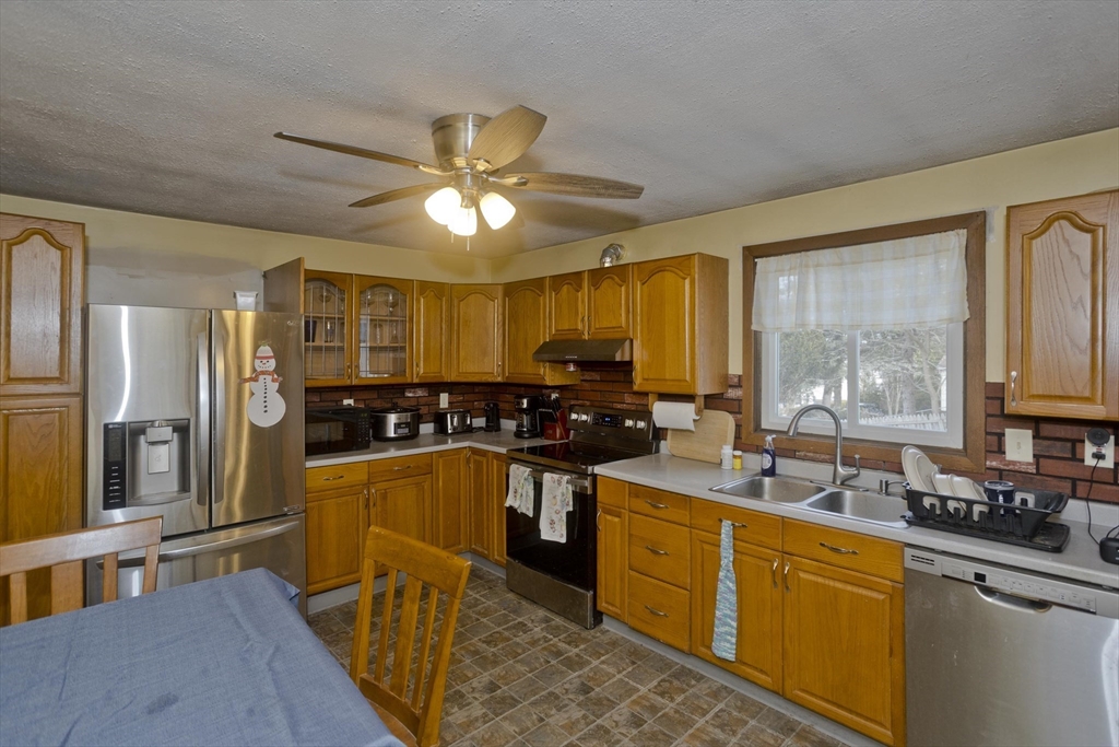 15 Maple Terrace Three Rivers, MA 01080 - Photo 2 of 34