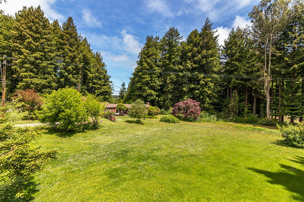 540 Howard Heights Road Eureka, CA 95503 - Photo 5 of 53 05
