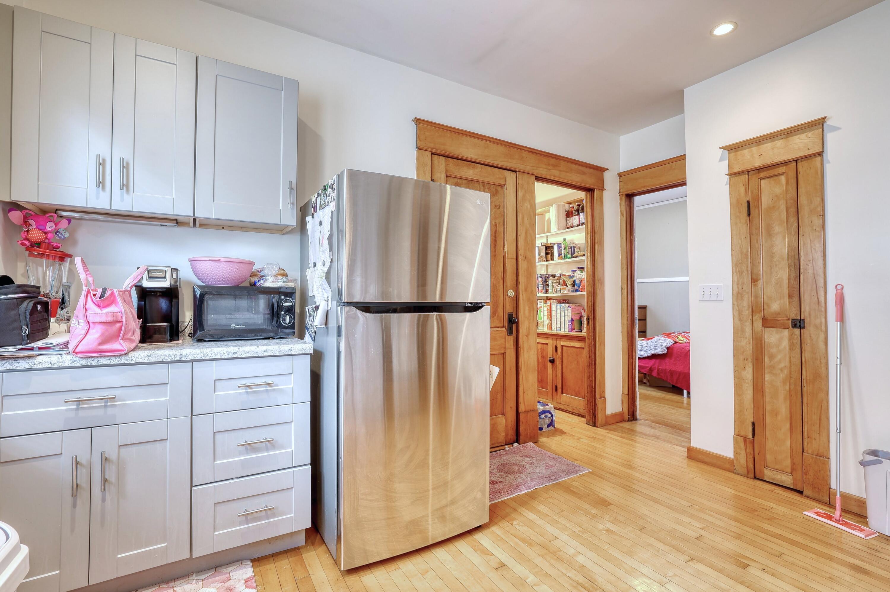 2017 North 48th Street, Unit 2019 Milwaukee, WI 53208 - Photo 27 of 36 Kitchen U2