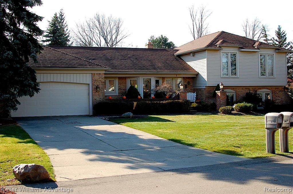 35231 Lancashire Road Livonia, MI 48152 - Photo 1 of 21 HOME SWEET HOME