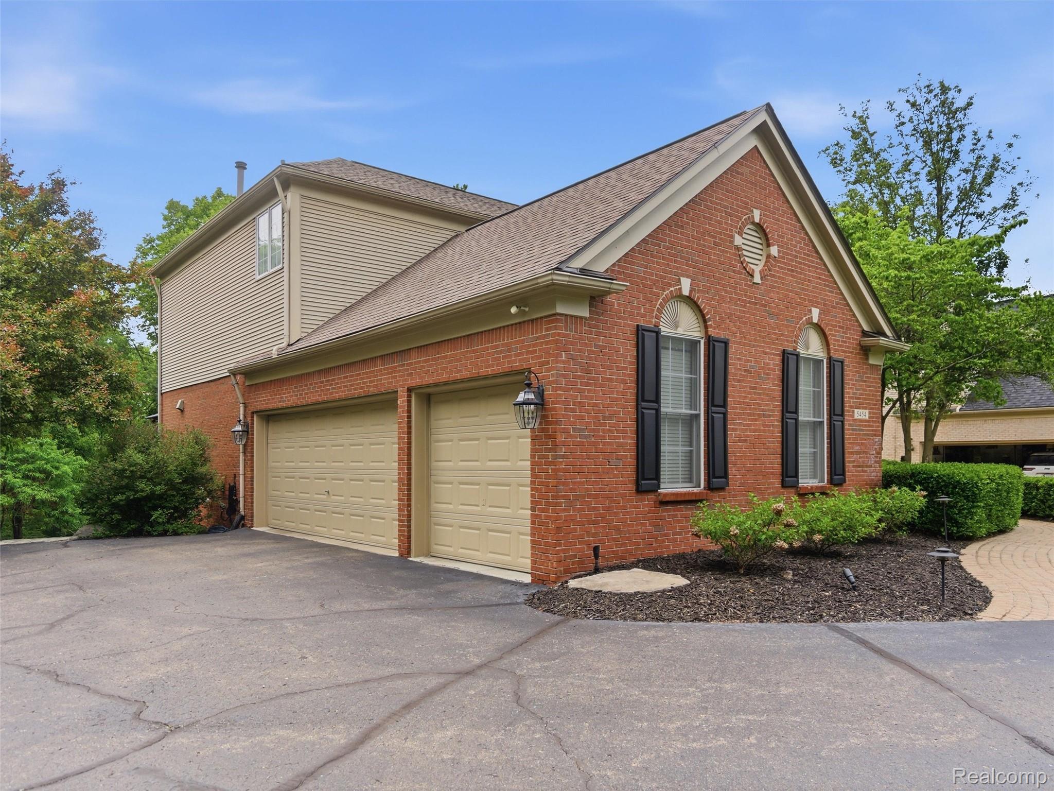 5454 Creekmonte Drive Rochester, MI 48306 - Photo 5 of 69 73-DSC07895.jpg
