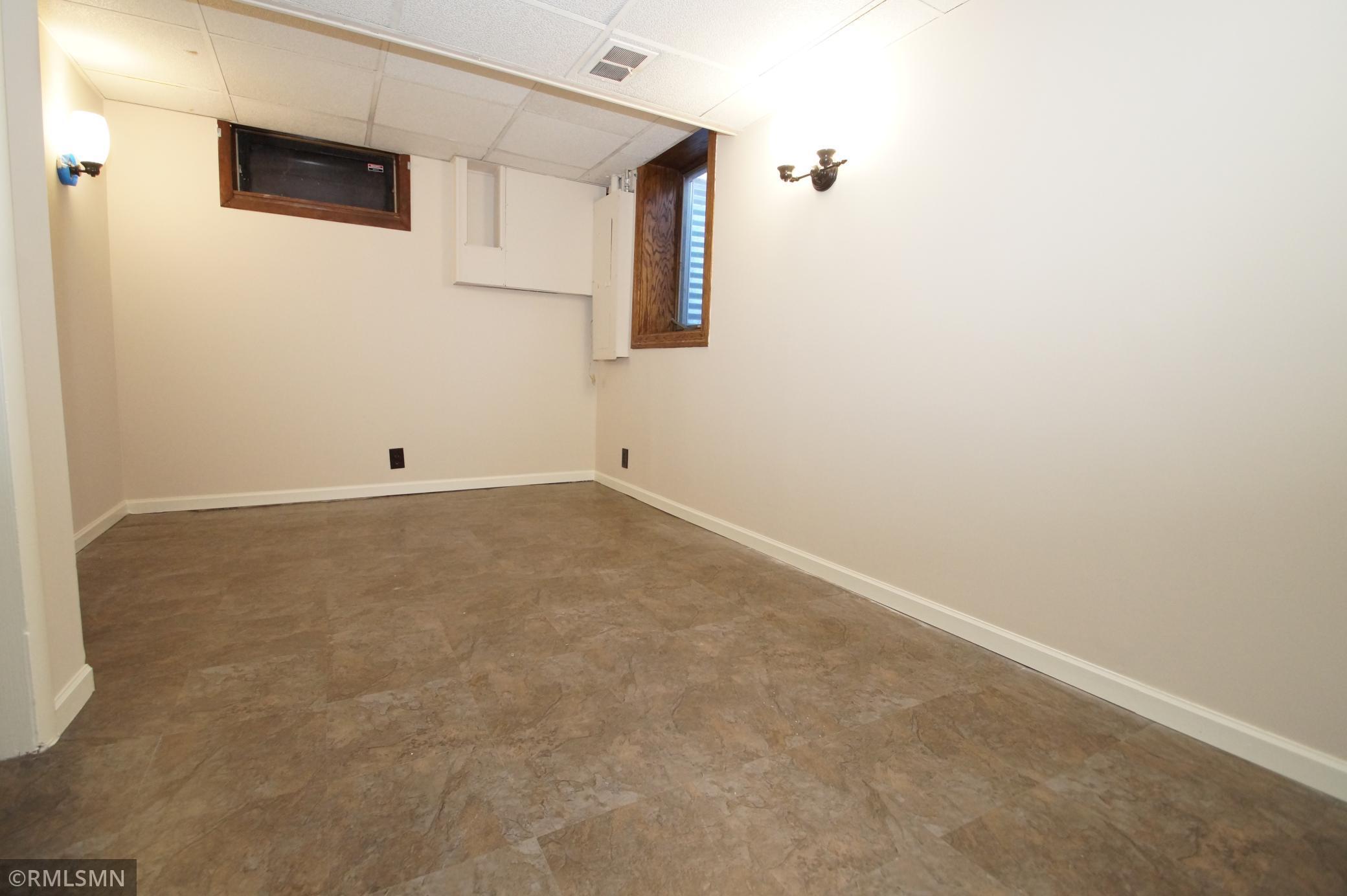 1062 Cobb Road Shoreview, MN 55126 - Photo 14 of 21 Gallery Image 14