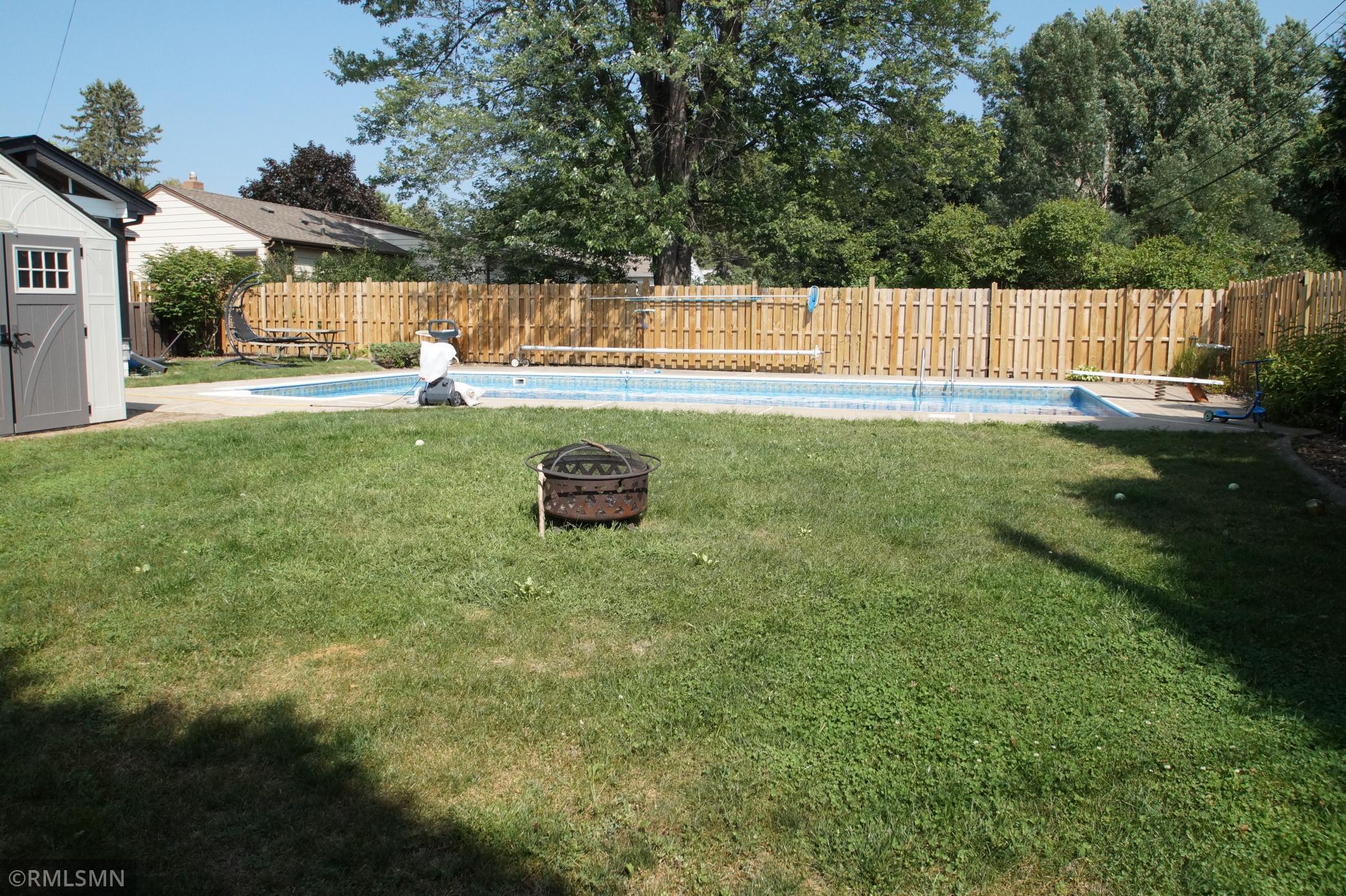 1062 Cobb Road Shoreview, MN 55126 - Photo 20 of 21 Gallery Image 20