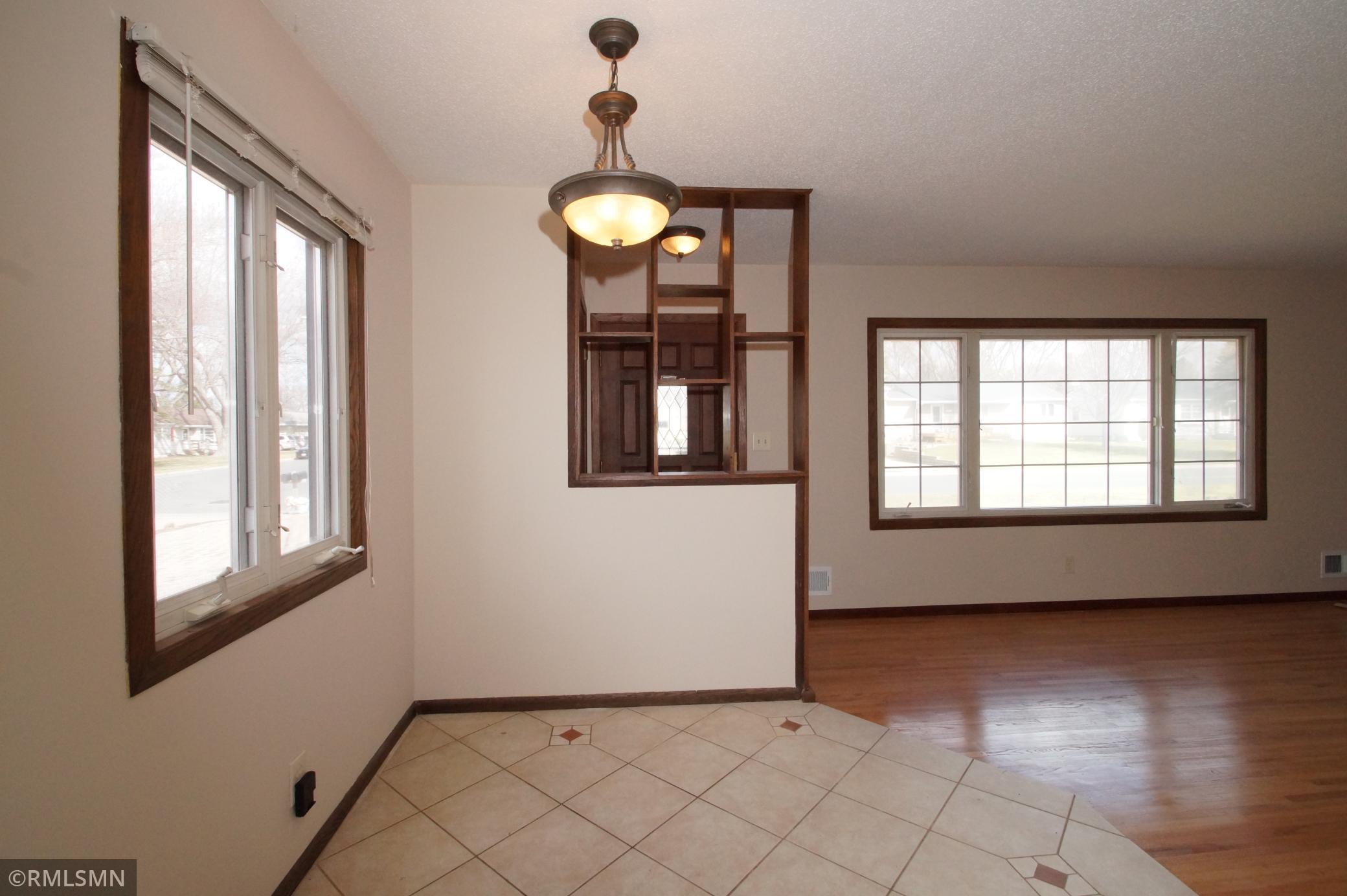 1062 Cobb Road Shoreview, MN 55126 - Photo 3 of 21 Gallery Image 3