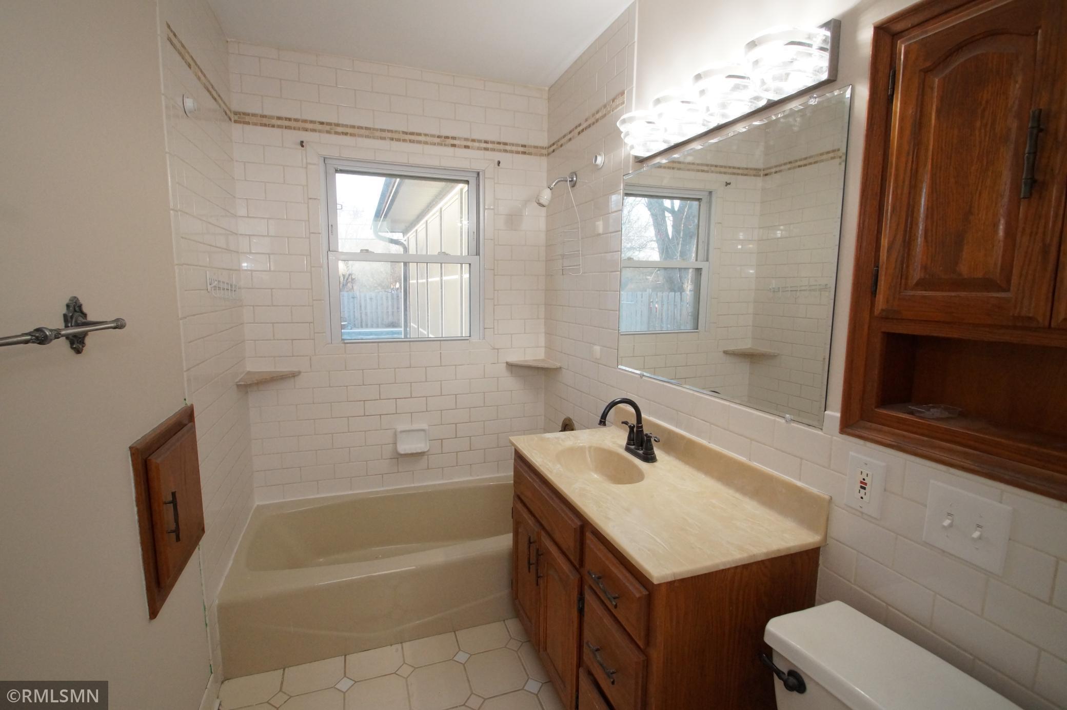 1062 Cobb Road Shoreview, MN 55126 - Photo 9 of 21 Gallery Image 9