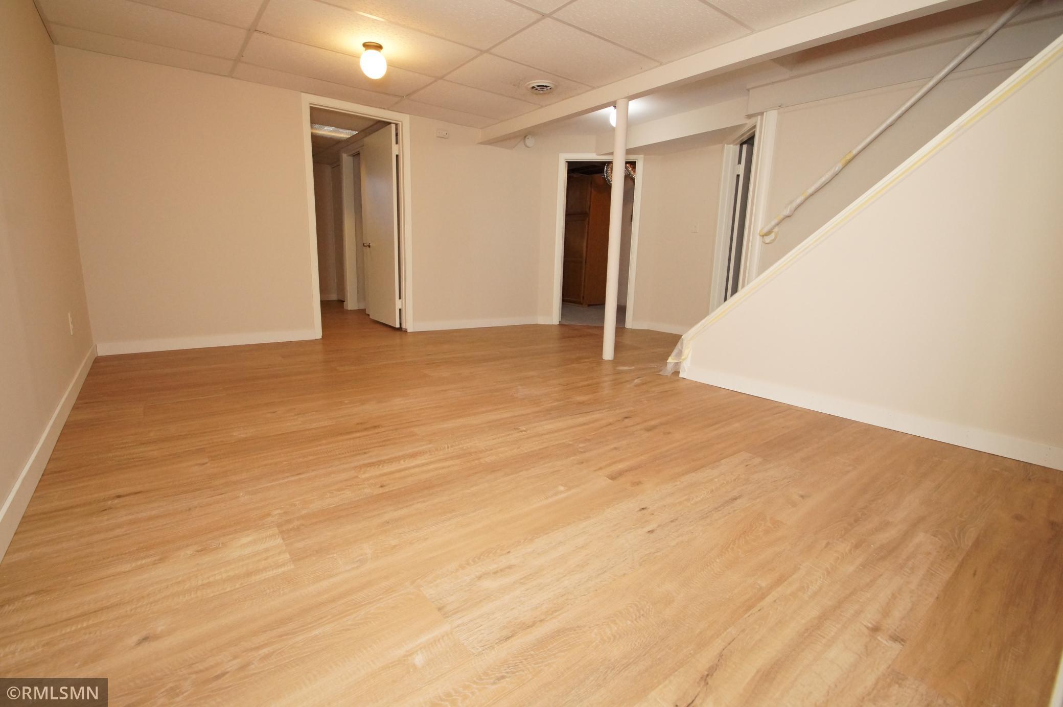 1062 Cobb Road Shoreview, MN 55126 - Photo 10 of 21 Gallery Image 10