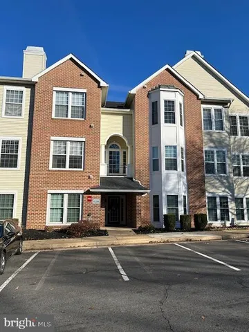 $2,800 | 4138 Fountainside Lane, Unit 202, Fairfax, VA 22030