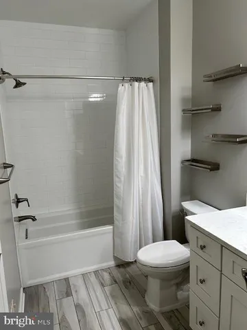 $2,800 | 4138 Fountainside Lane, Unit 202, Fairfax, VA 22030