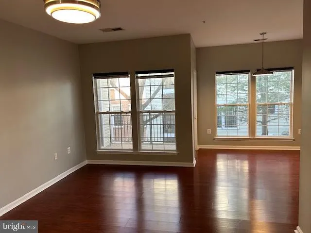 $2,800 | 4138 Fountainside Lane, Unit 202, Fairfax, VA 22030