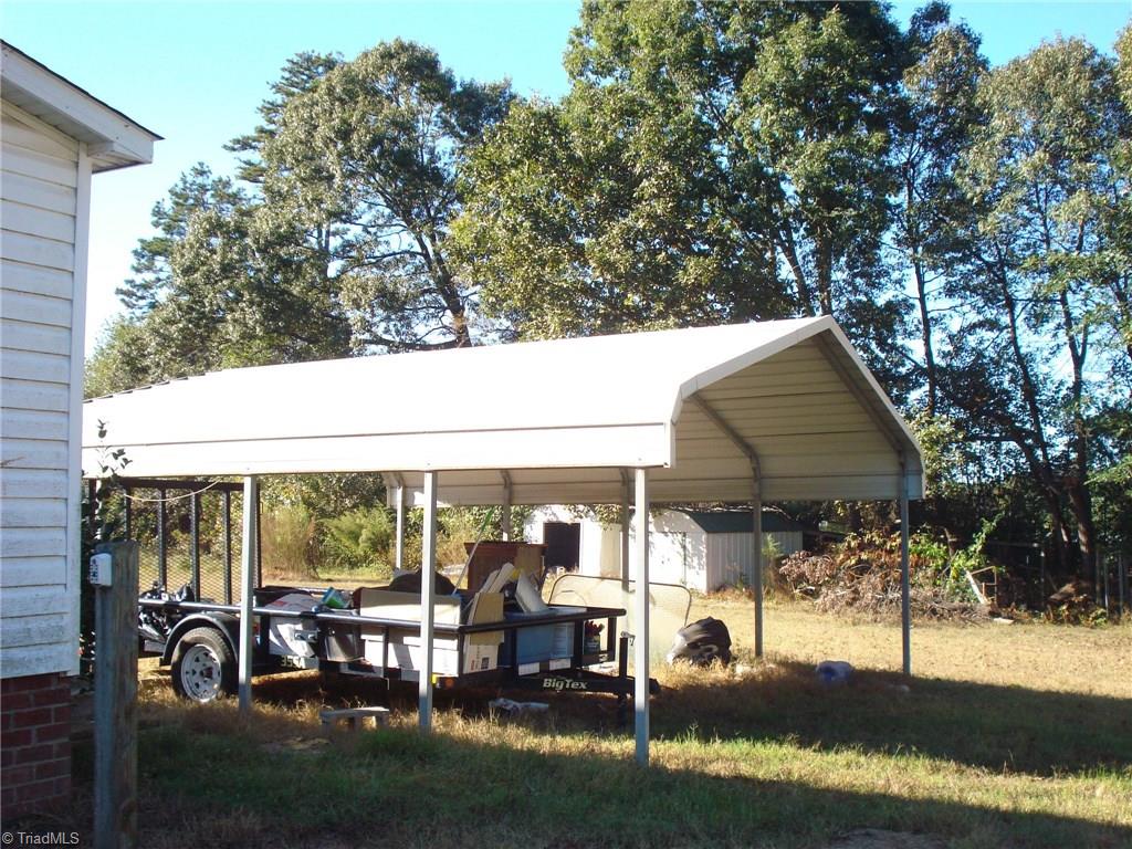 4704 Arnold Road Lexington, NC 27295 - Photo 2 of 19 Gallery Image 2