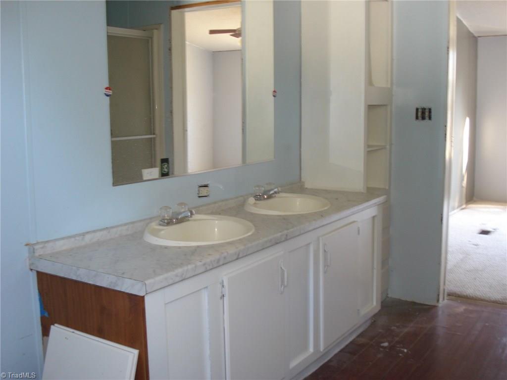 4704 Arnold Road Lexington, NC 27295 - Photo 14 of 19 Gallery Image 14