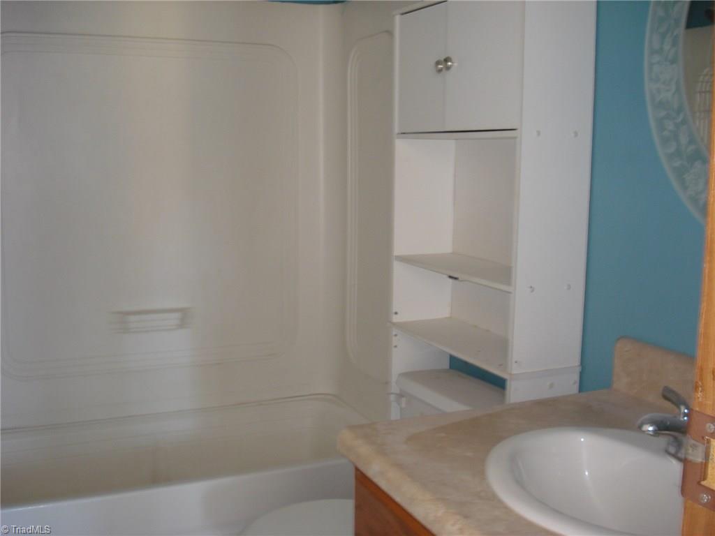 4704 Arnold Road Lexington, NC 27295 - Photo 15 of 19 Gallery Image 15