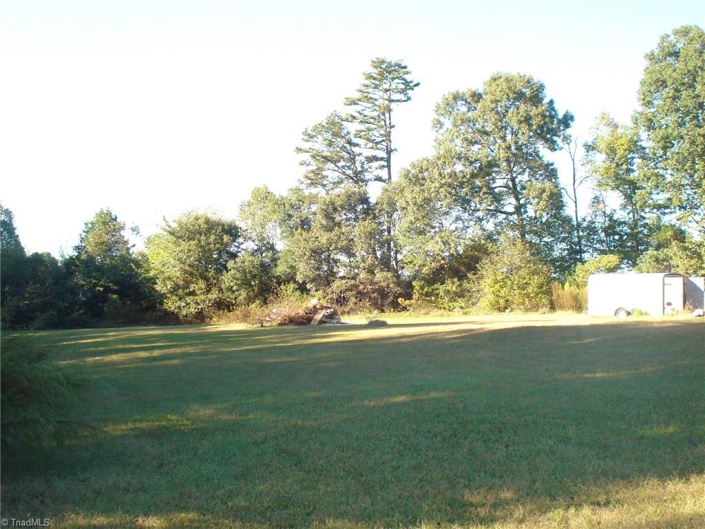 4704 Arnold Road Lexington, NC 27295 - Photo 4 of 19 Gallery Image 4