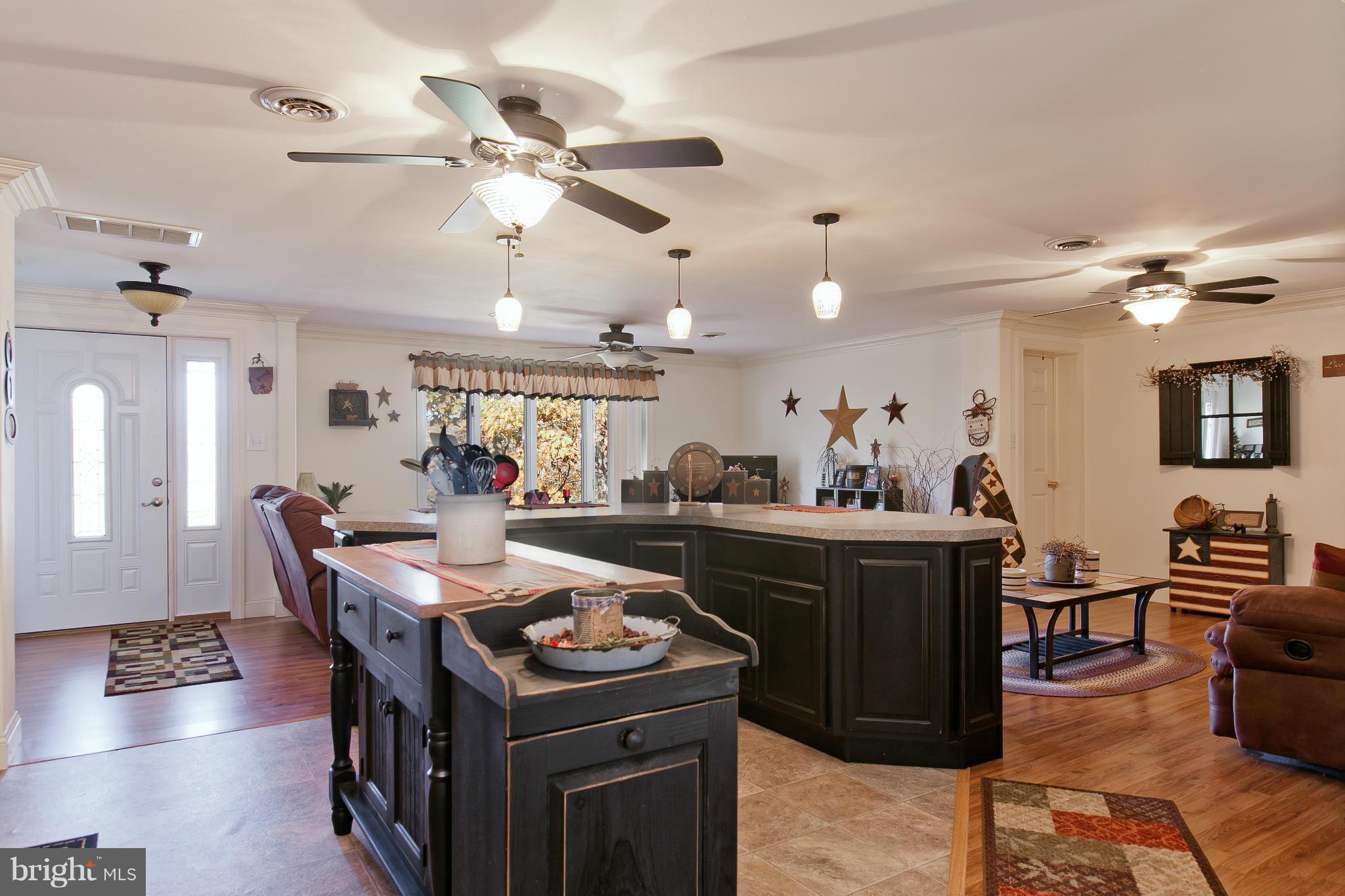 890 Paradise Valley Road Falling Waters, WV 25419 - Photo 11 of 30 Kitchen