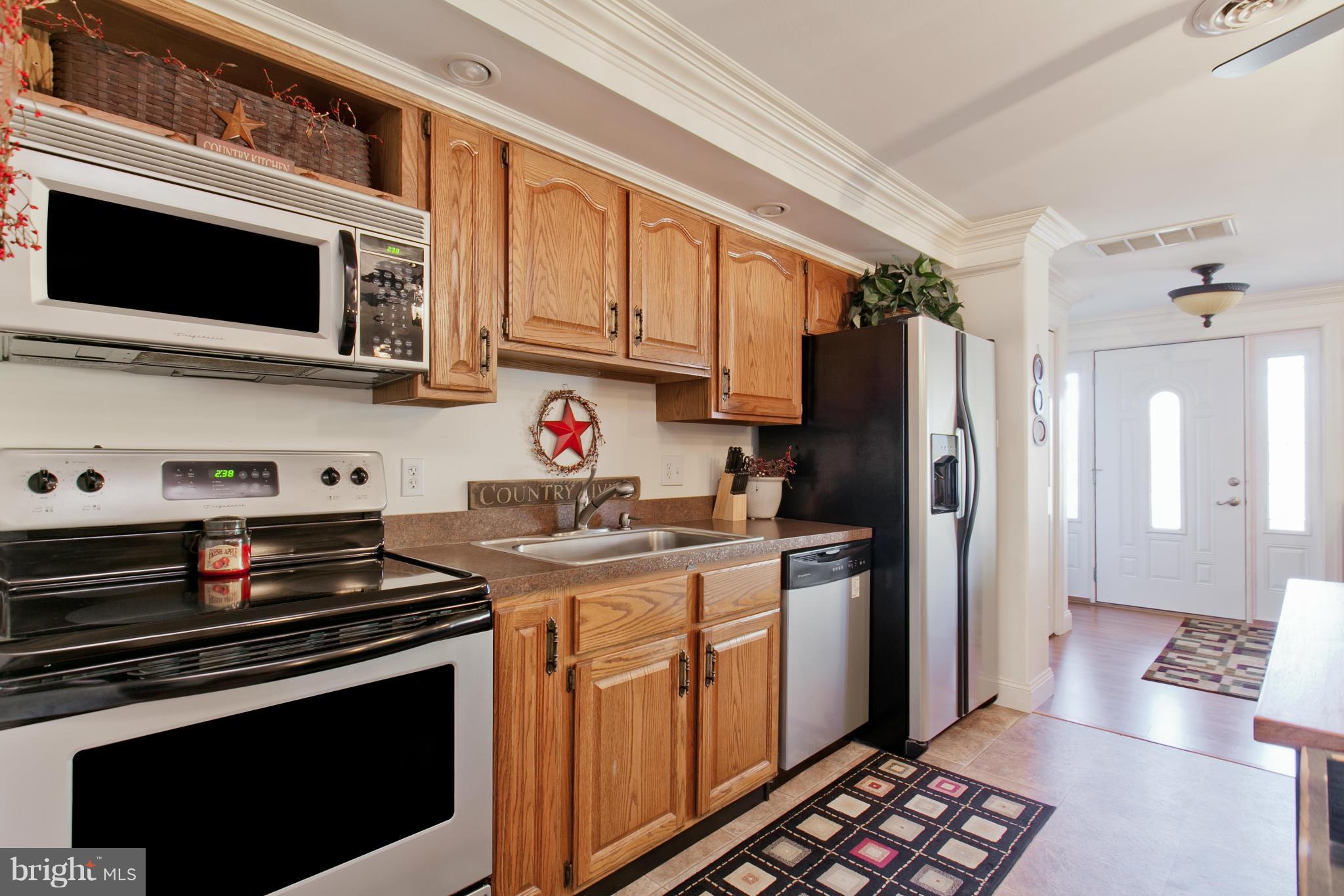 890 Paradise Valley Road Falling Waters, WV 25419 - Photo 12 of 30 Kitchen