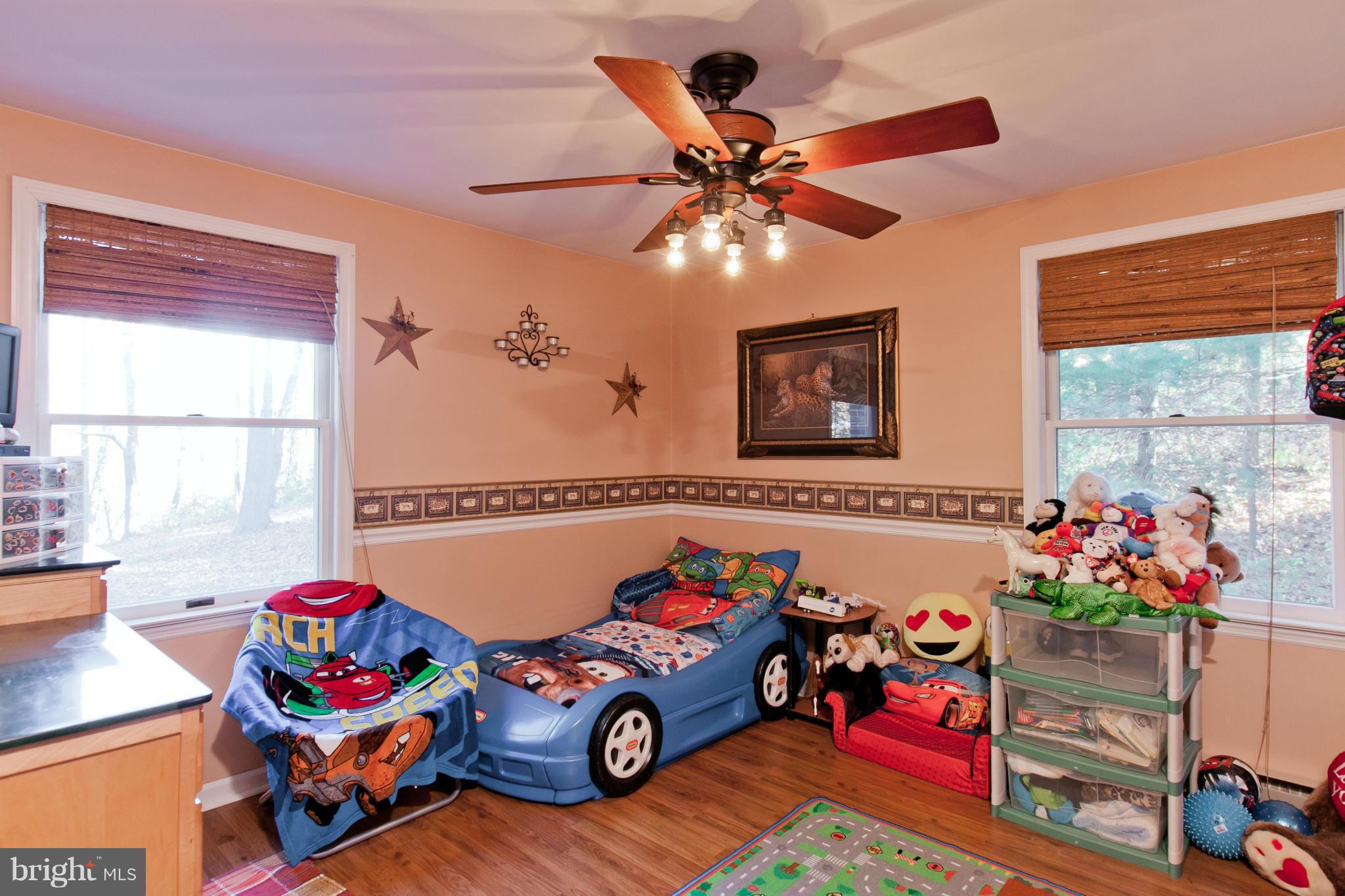 890 Paradise Valley Road Falling Waters, WV 25419 - Photo 20 of 30 Bedroom