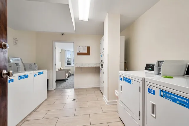 $275,000 | 5506 Lincoln Avenue, Unit 415, Morton Grove, IL 60053