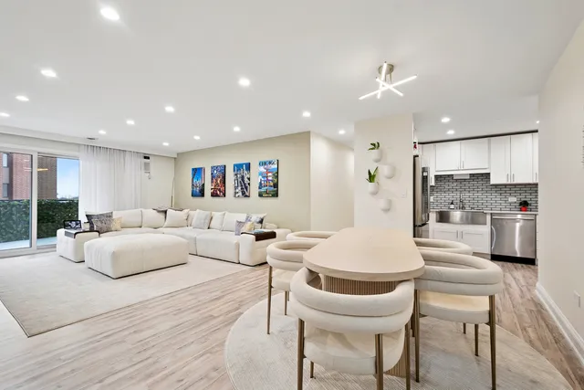 $275,000 | 5506 Lincoln Avenue, Unit 415, Morton Grove, IL 60053