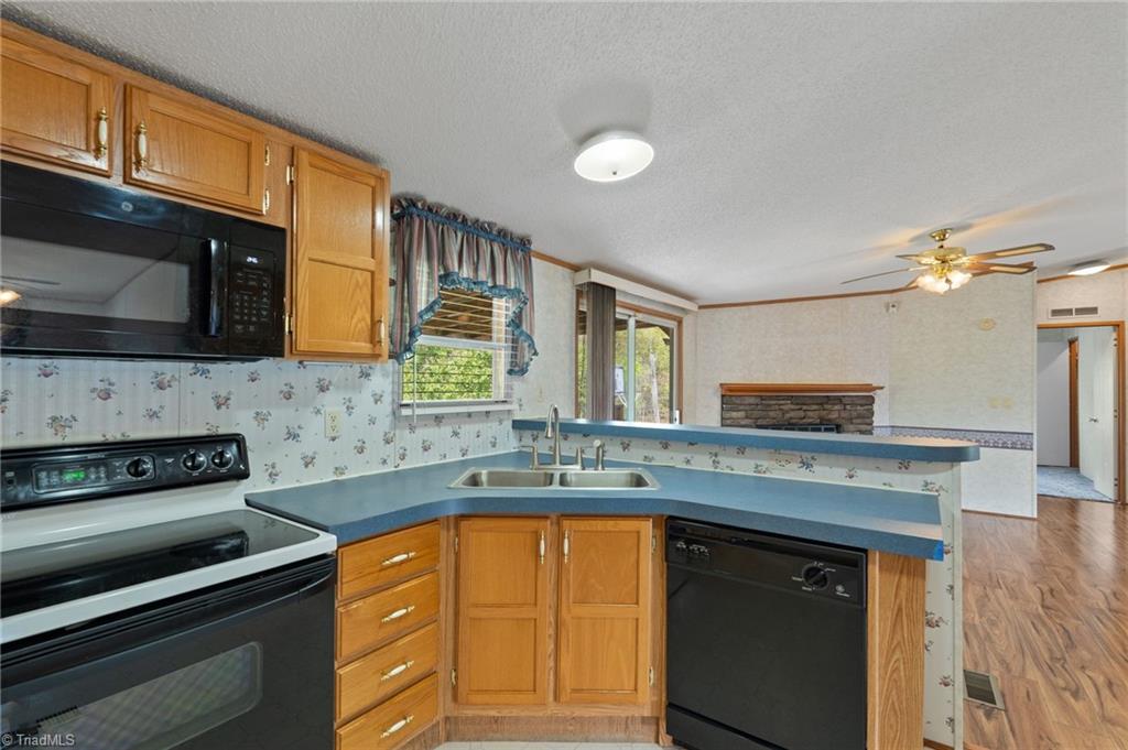 1747 Lynchburg Road Westfield, NC 27053 - Photo 16 of 49