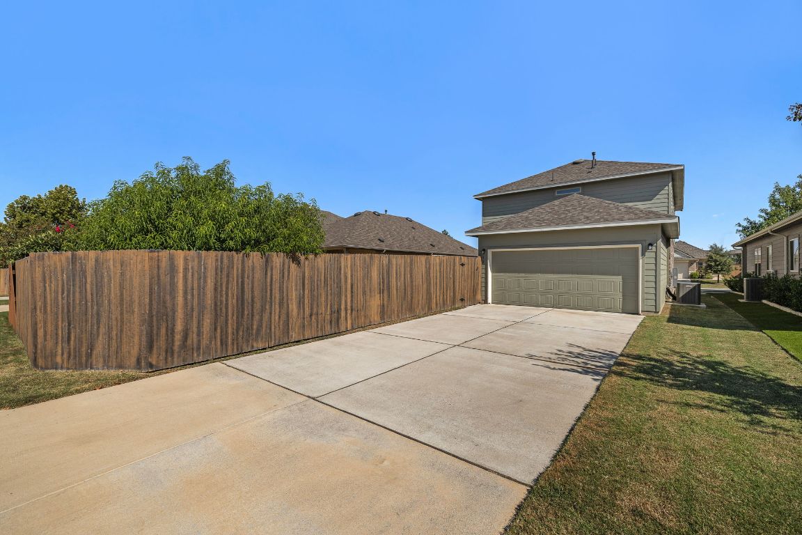 321 Arabian Colt Drive Georgetown, TX 78626 - Photo 21 of 24