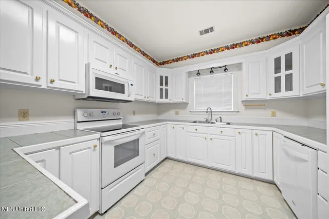 $275,000 | 145 Green Bay Drive, Petal, MS 39465