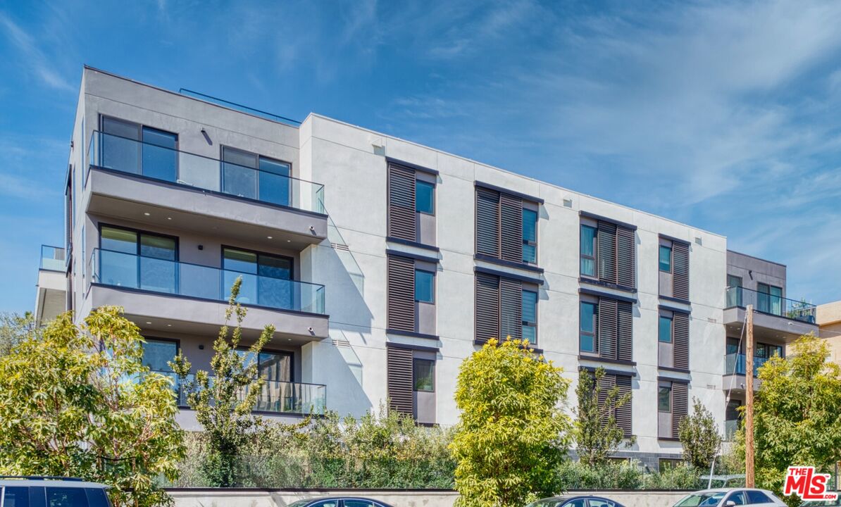 411 South Hamel Rd Unit 306  