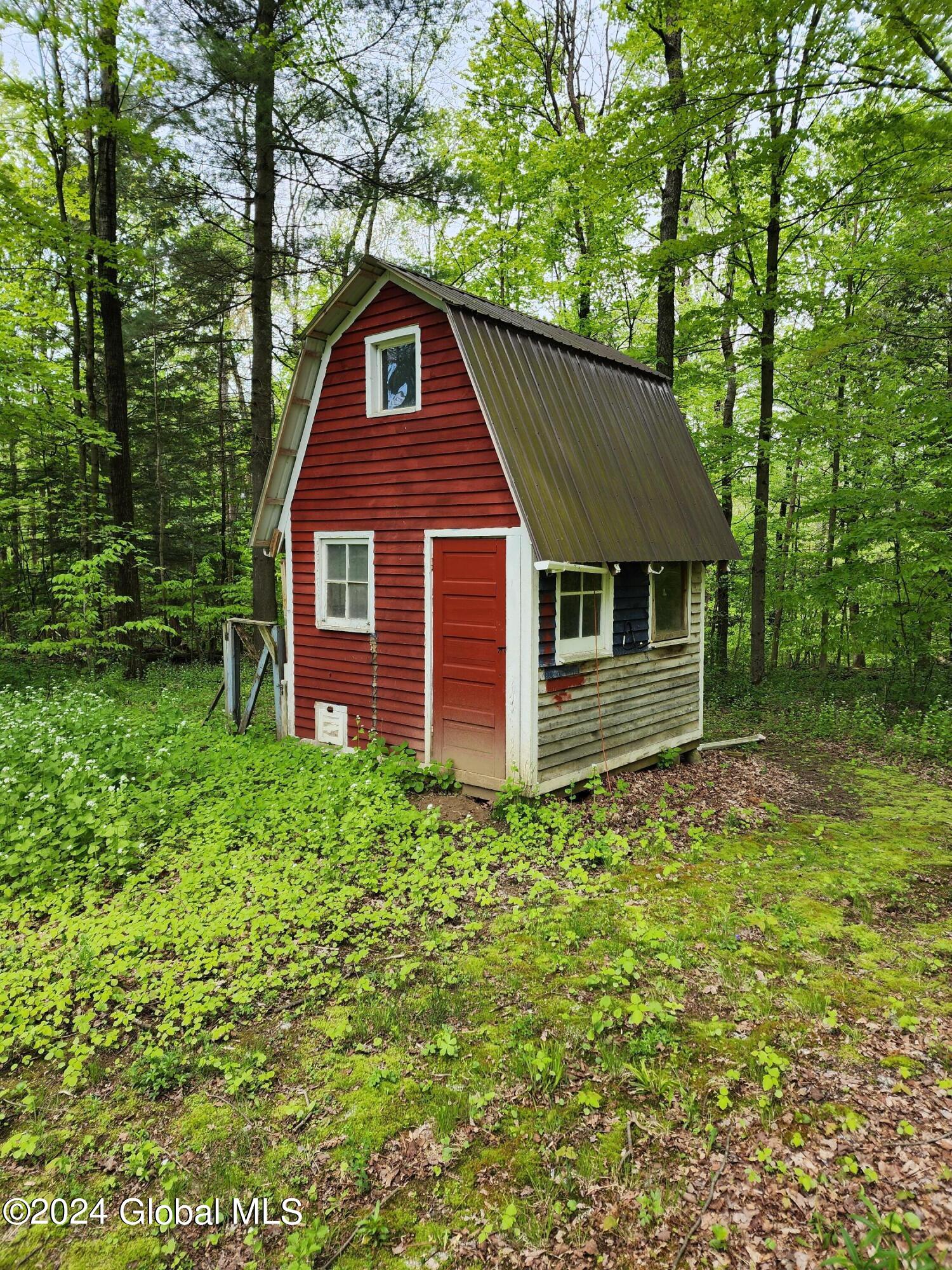 1051 Perth Road Hagaman, NY 12086 - Photo 6 of 36 20240513_122537