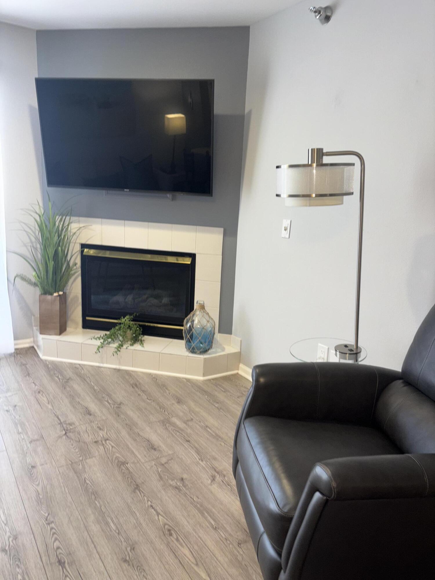 111 Center Street, Unit 357 Lake Geneva, WI 53147 - Photo 6 of 14 Entertainment Space