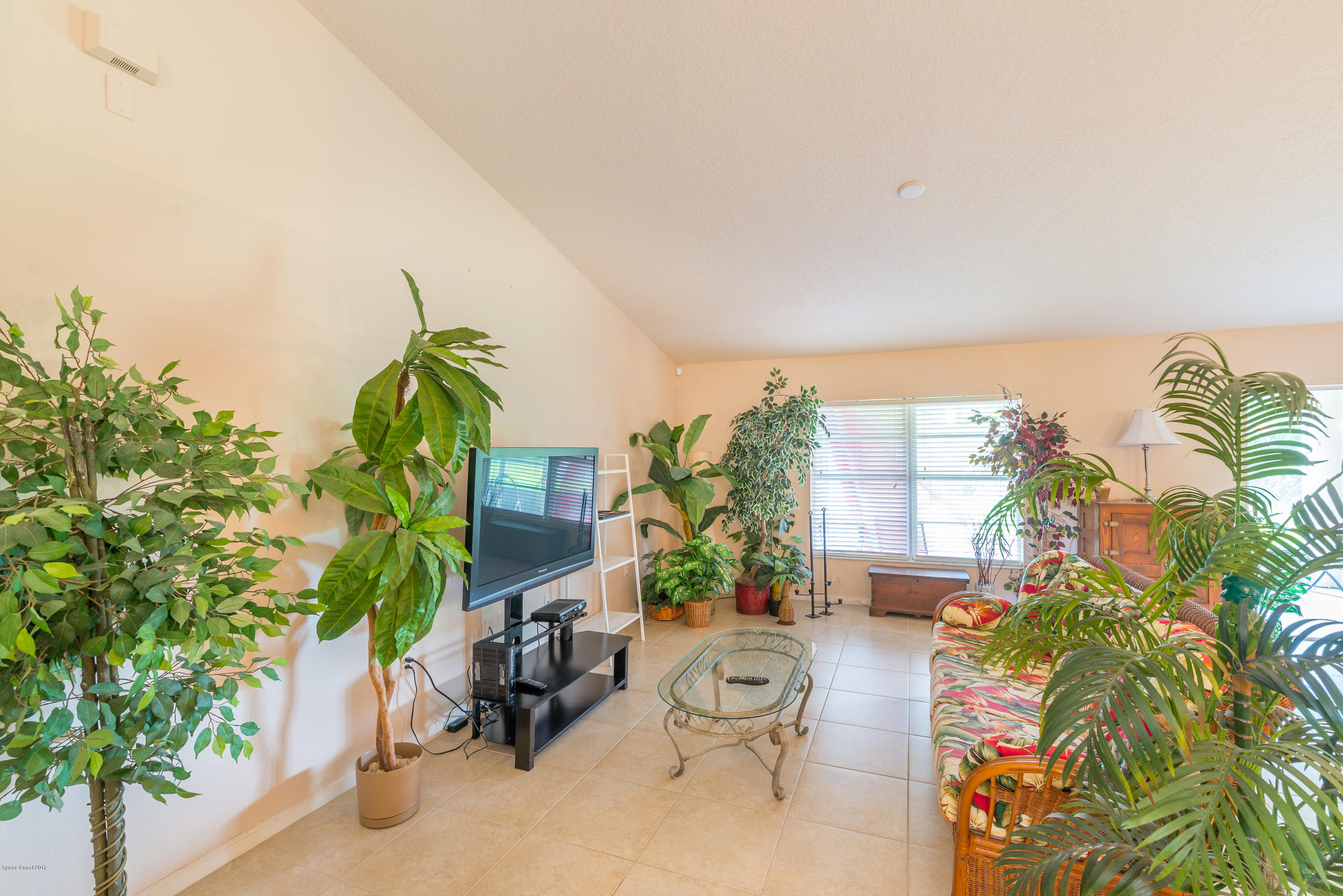 2109 Gascon Road Southwest Palm Bay, FL 32908 - Photo 3 of 23 Great Room