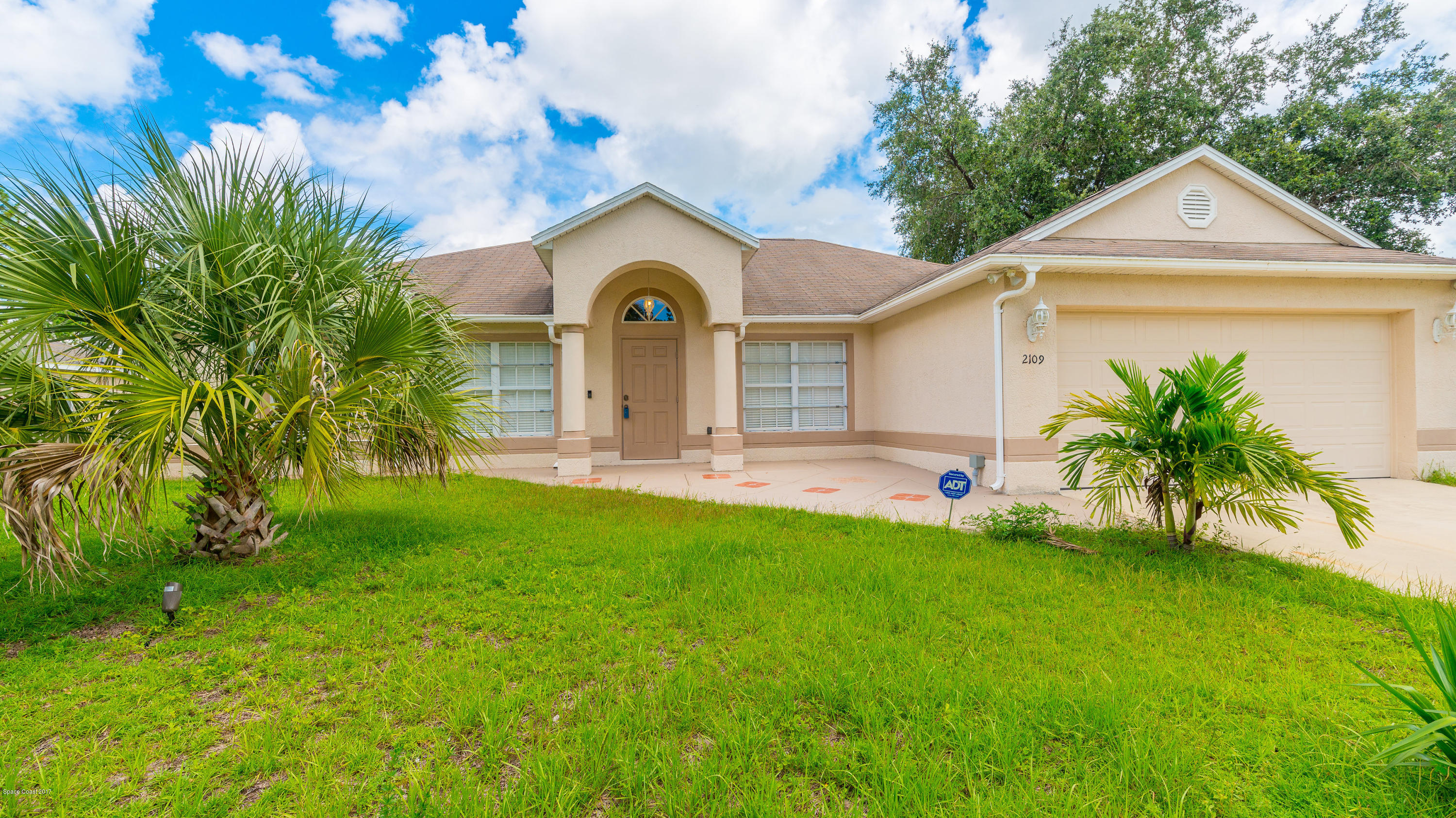2109 Gascon Road Southwest Palm Bay, FL 32908 - Photo 7 of 23 Front