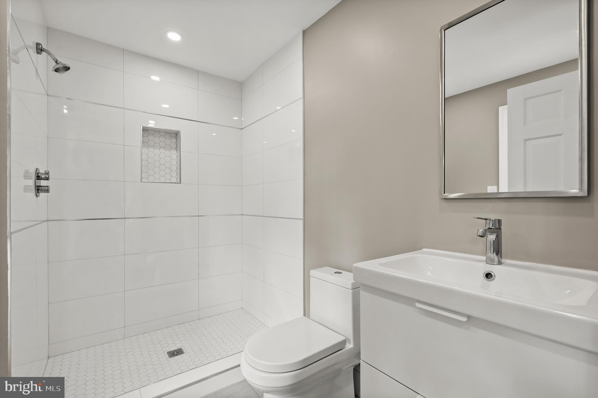 6710 Greentree Road Bethesda, MD 20817 - Photo 20 of 50