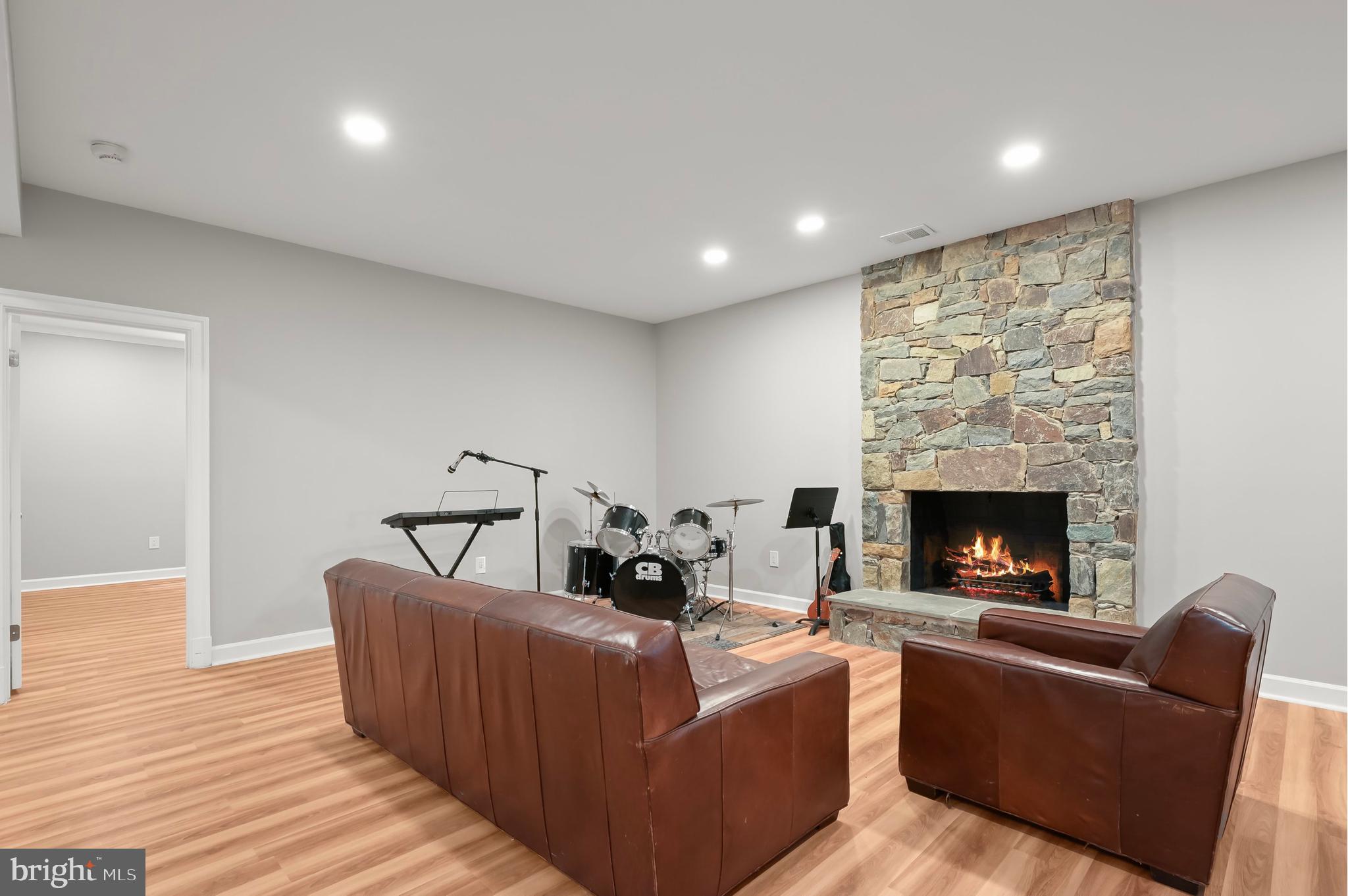 6710 Greentree Road Bethesda, MD 20817 - Photo 43 of 50