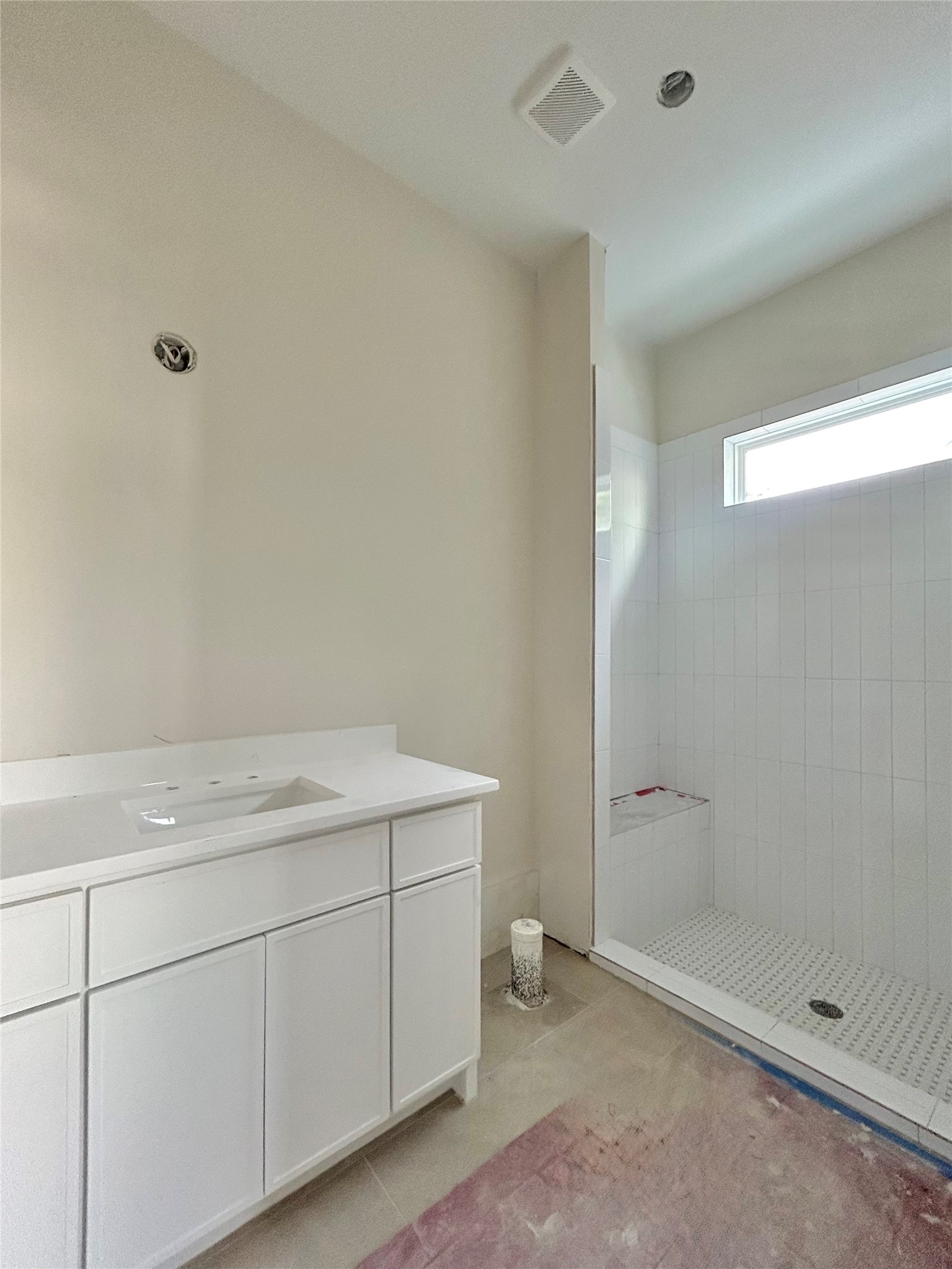 1306 Zora Street Houston, TX 77055 - Photo 10 of 25 First-Floor Guest Suite With a Private Bathroom. Construction Photos as of 4/16/2026