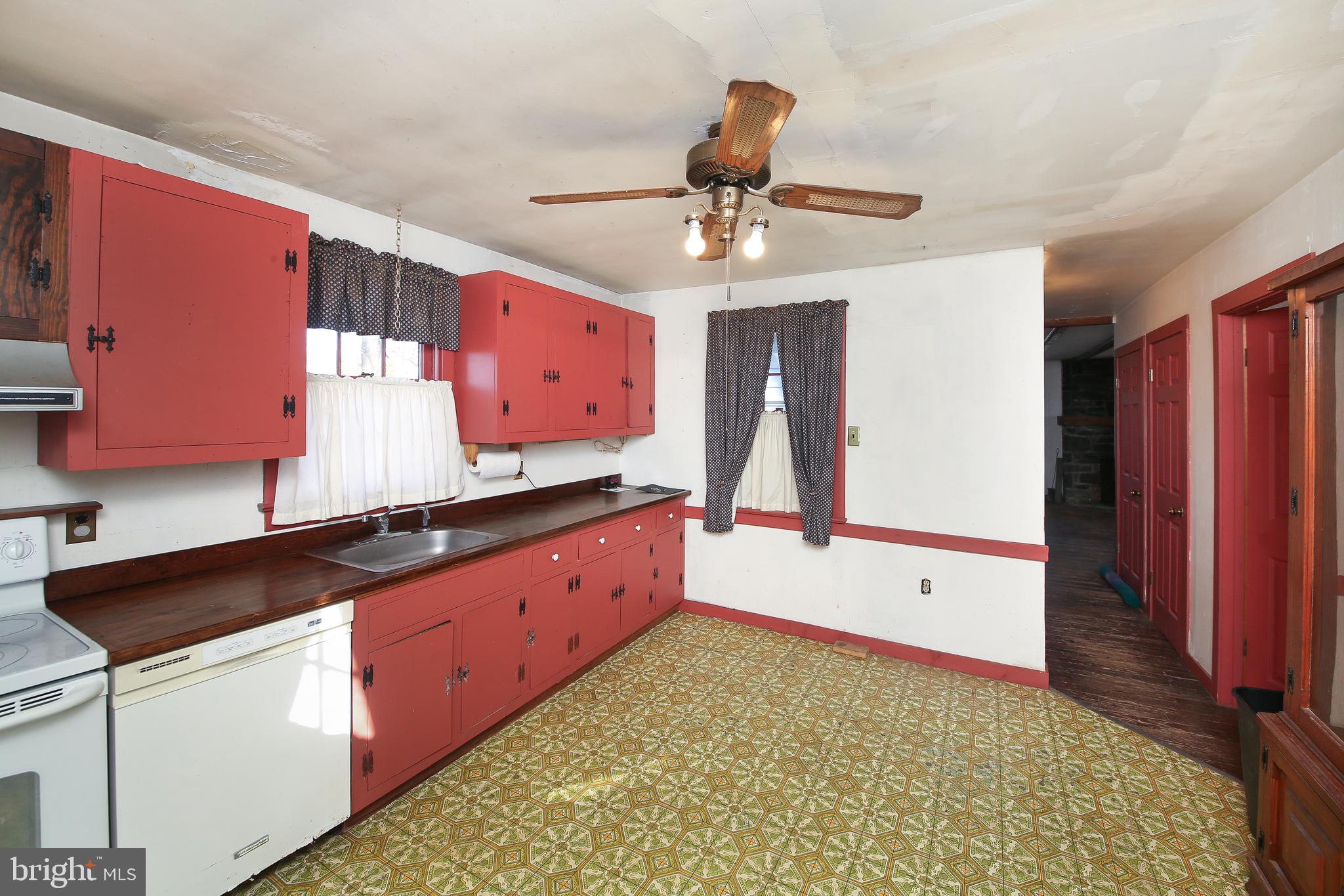 1190 North Easton Road Doylestown, PA 18902 - Photo 6 of 19