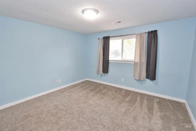 $320,000 | 370 South 10th Street East, Mountain Home, ID 83647