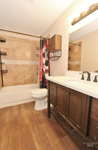 $320,000 | 370 South 10th Street East, Mountain Home, ID 83647