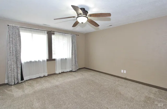 $320,000 | 370 South 10th Street East, Mountain Home, ID 83647