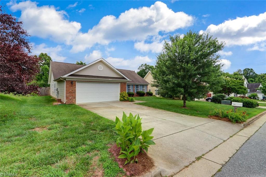 4608 Ridge Fall Road Greensboro, NC 27410 - Photo 2 of 27