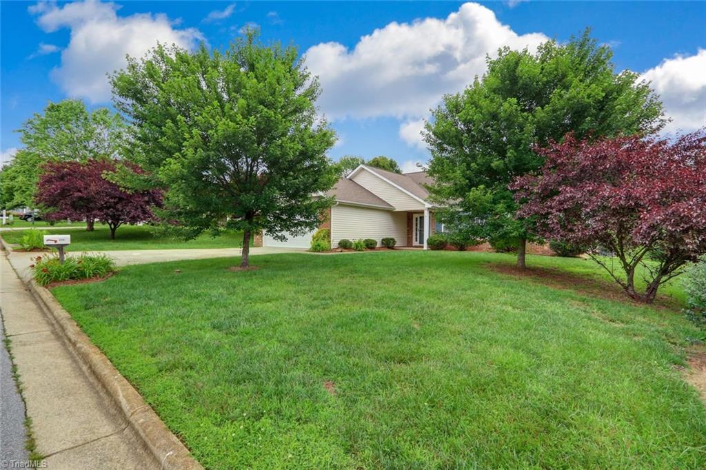 4608 Ridge Fall Road Greensboro, NC 27410 - Photo 3 of 27