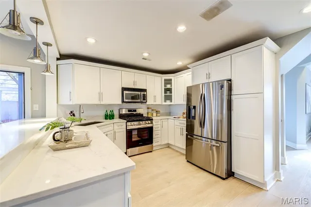 $535,000 | 6413 Lloyd Avenue, St. Louis, MO 63139