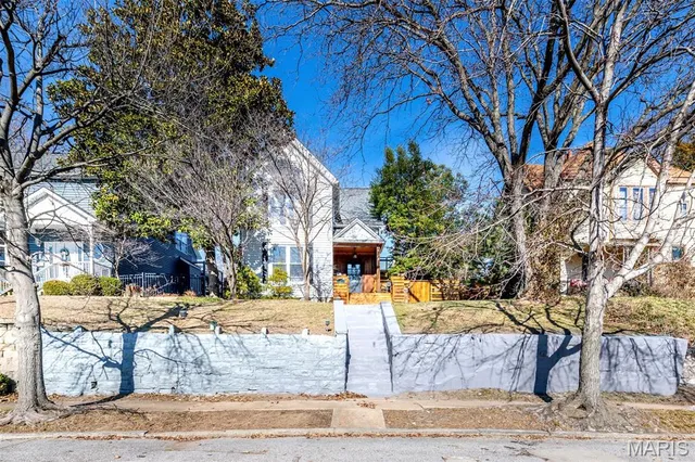 $535,000 | 6413 Lloyd Avenue, St. Louis, MO 63139