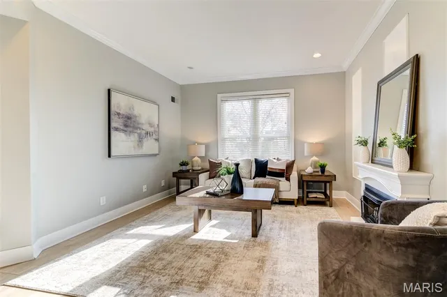 $535,000 | 6413 Lloyd Avenue, St. Louis, MO 63139