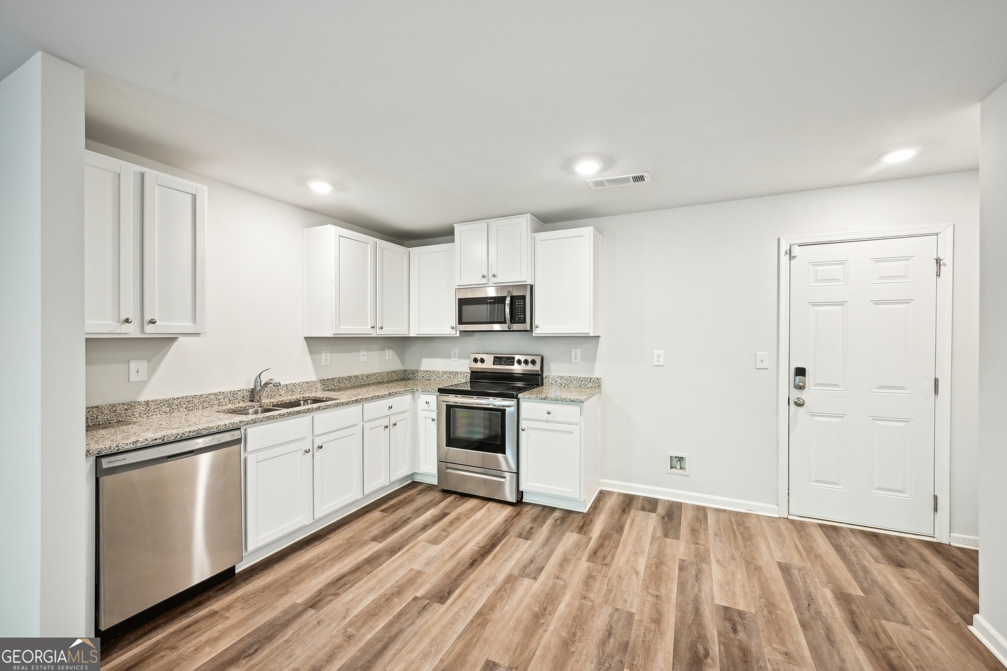 4437 Ben Hill Road Atlanta, GA 30349 - Photo 7 of 23