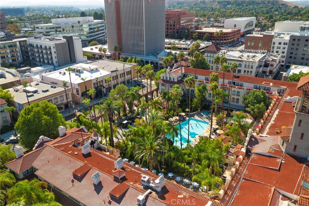 4084 Miramonte Place Riverside, CA 92501 - Photo 47 of 60 an aerial view of multiple houses with yard