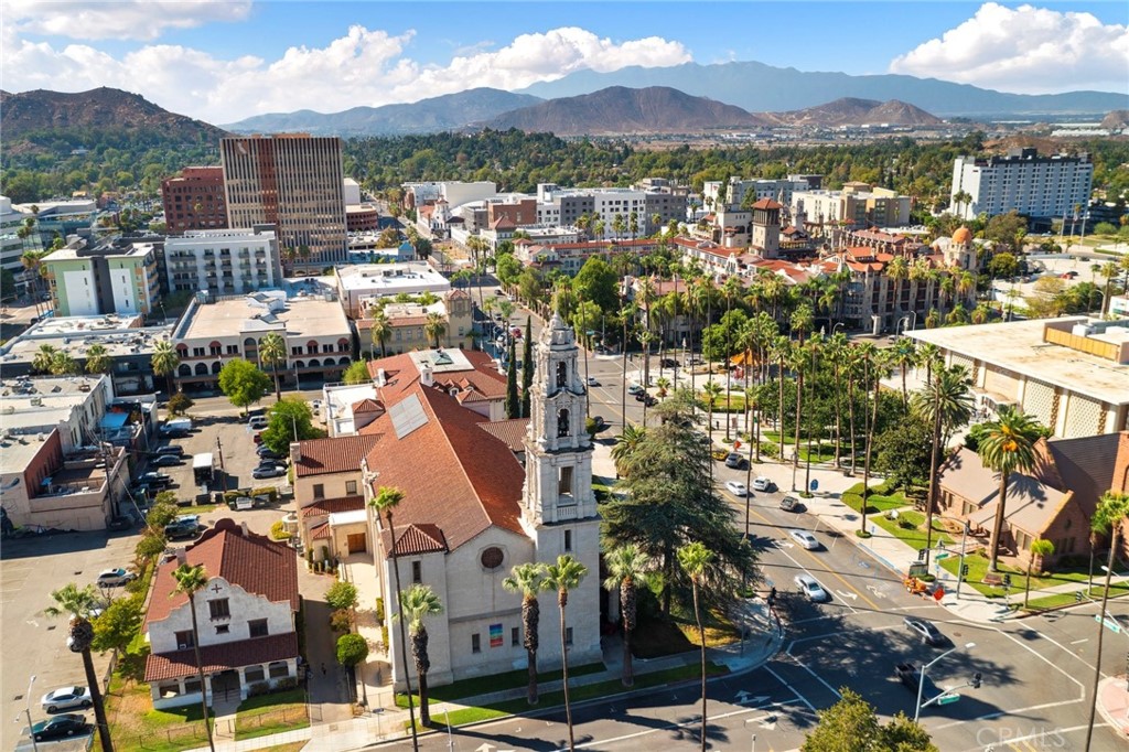 4084 Miramonte Place Riverside, CA 92501 - Photo 50 of 60 a view of a city with mountains