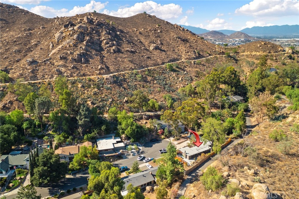 4084 Miramonte Place Riverside, CA 92501 - Photo 52 of 60 a view of a city